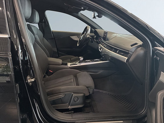 Audi A4 10 of 24