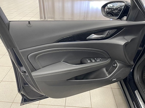 Opel Insignia 5 of 5