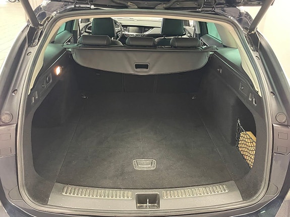 Opel Insignia 16 of 18