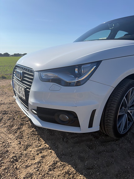 Audi A1 4 of 5