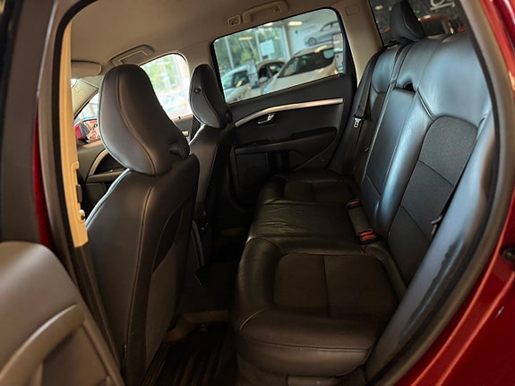 Volvo V70 7 of 14