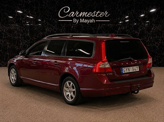 Volvo V70 3 of 5