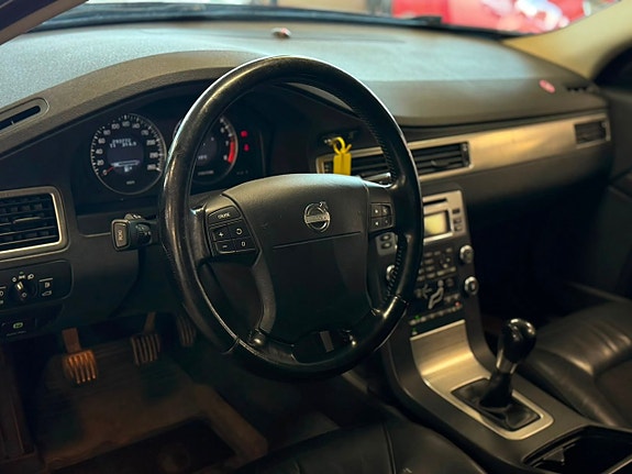 Volvo V70 6 of 14