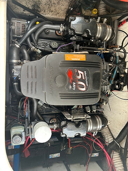 Rinker Fiesta Vee 250 15 of 15