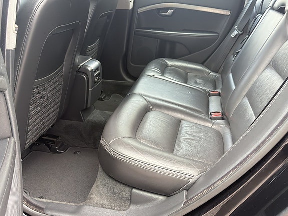 Volvo XC70 8 of 13
