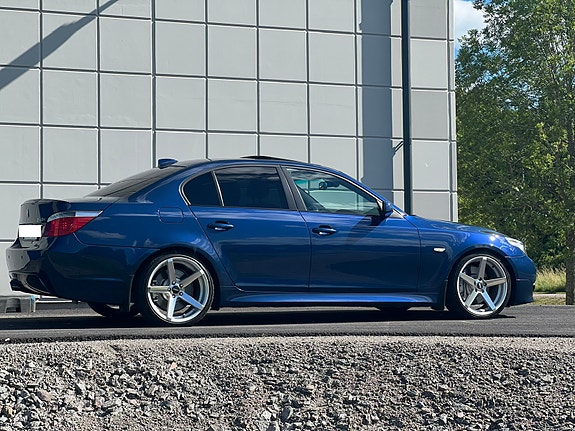 BMW 540i 2 of 5