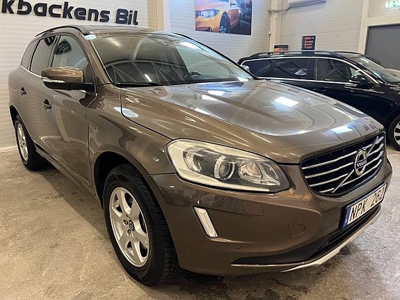 Volvo XC60 2 of 5