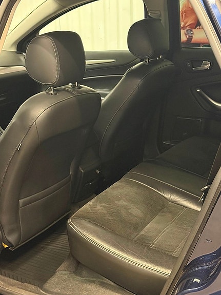 Ford Mondeo 8 of 21