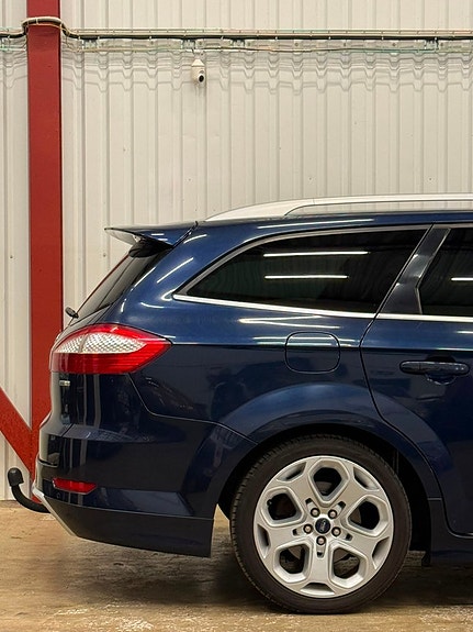 Ford Mondeo 15 of 21