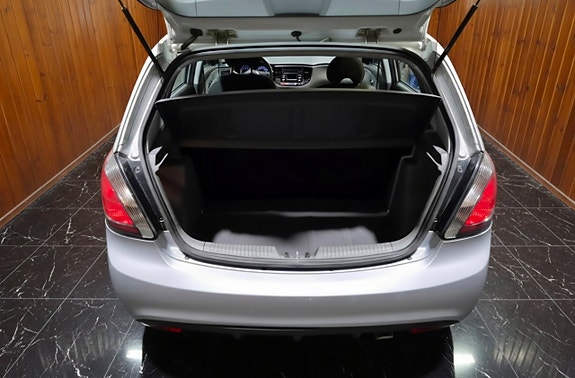 Kia Rio 5 of 5