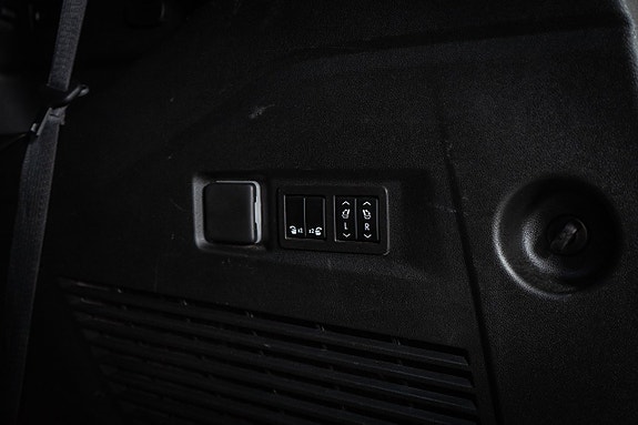 Chevrolet Tahoe 13 of 30