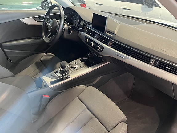 Audi A4 3 of 3