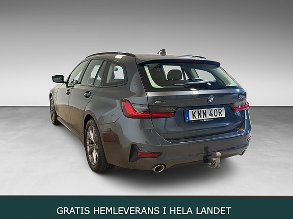 BMW 330e 4 of 5
