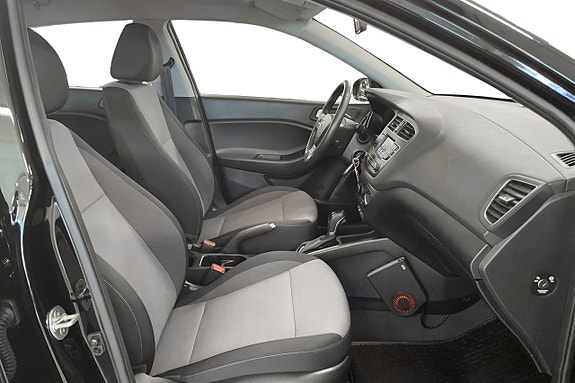 Hyundai i20 14 of 19