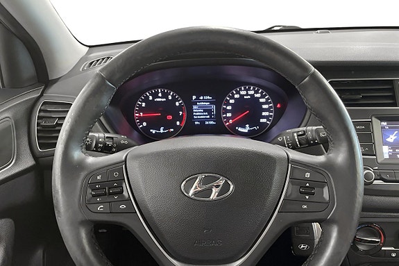 Hyundai i20 12 of 19