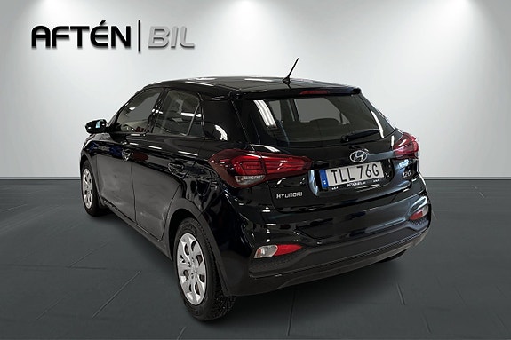 Hyundai i20 8 of 19