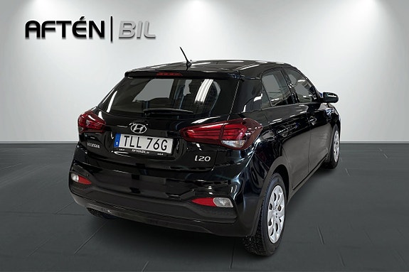 Hyundai i20 10 of 19
