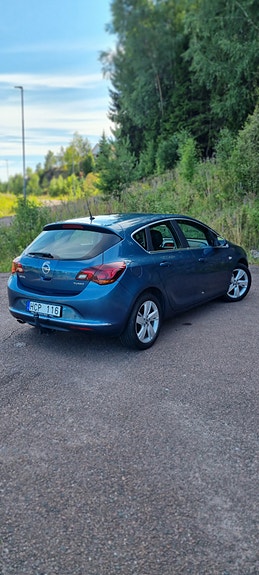 Opel Astra 4 of 5