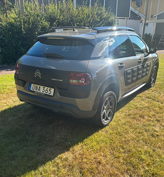 Citroen C4 Cactus 2 of 5