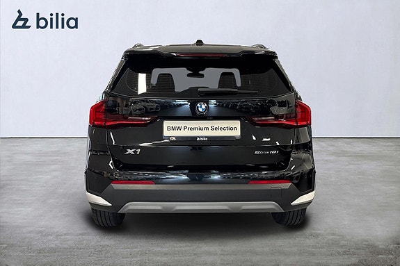 BMW X1 4 of 5