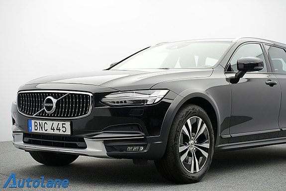 Volvo V90 Cross Country 14 of 30