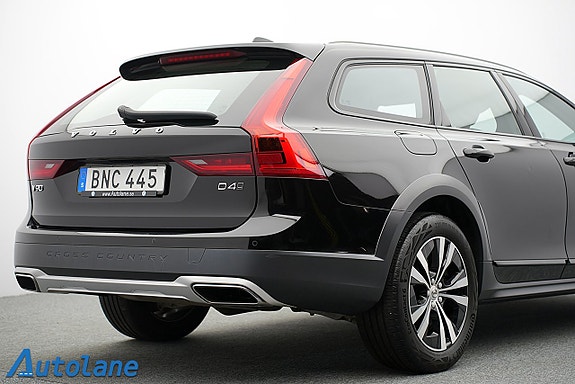 Volvo V90 Cross Country 11 of 30