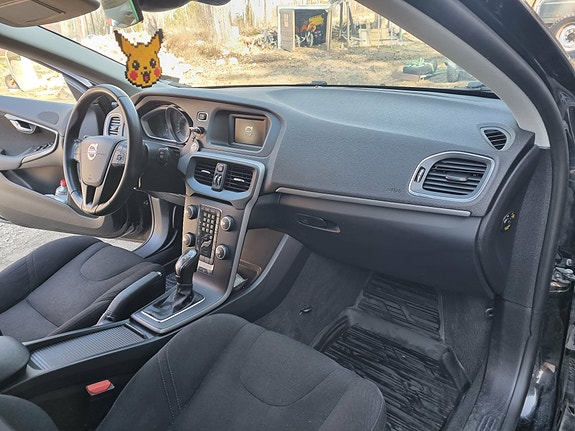 Volvo V40 4 of 5