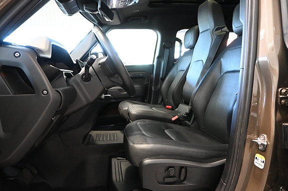 Land Rover Defender 90 9 of 27