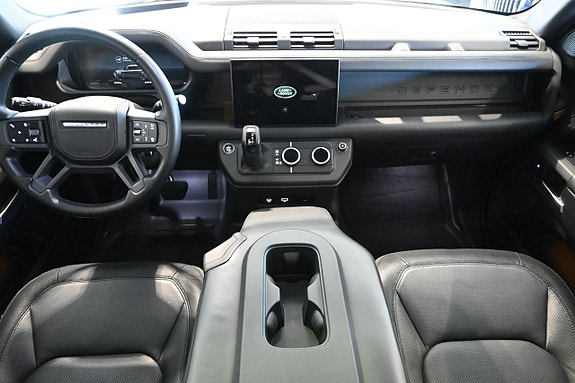 Land Rover Defender 90 10 of 27