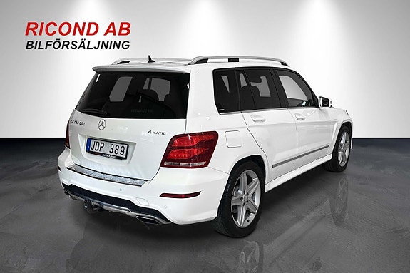 Mercedes-Benz GLK220 3 of 5