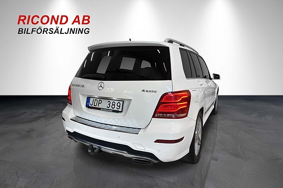 Mercedes-Benz GLK220 8 of 17