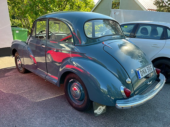 Morris Minor 2 of 10