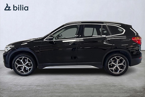 BMW X1 3 of 5