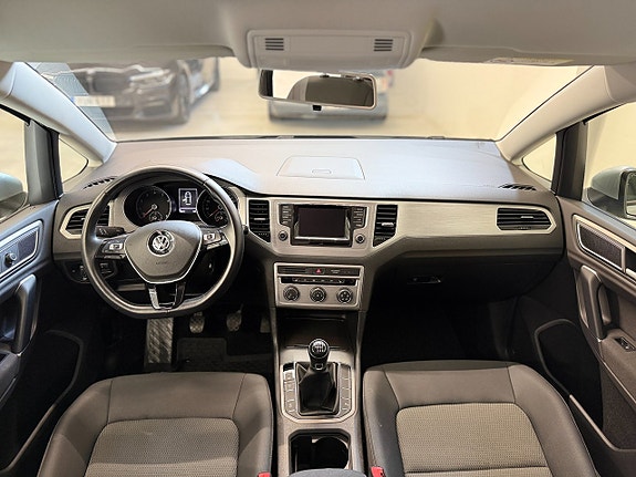 Volkswagen Golf Sportsvan 14 of 21