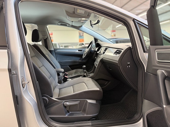 Volkswagen Golf Sportsvan 20 of 21