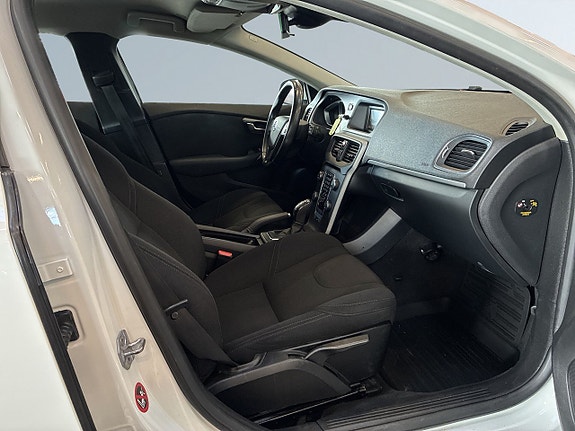Volvo V40 10 of 21