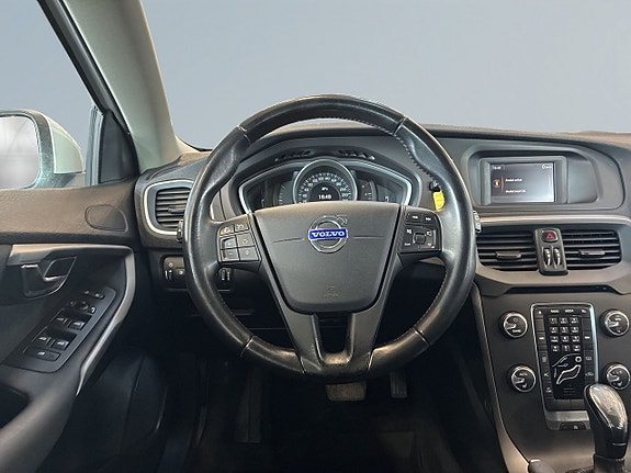 Volvo V40 9 of 21