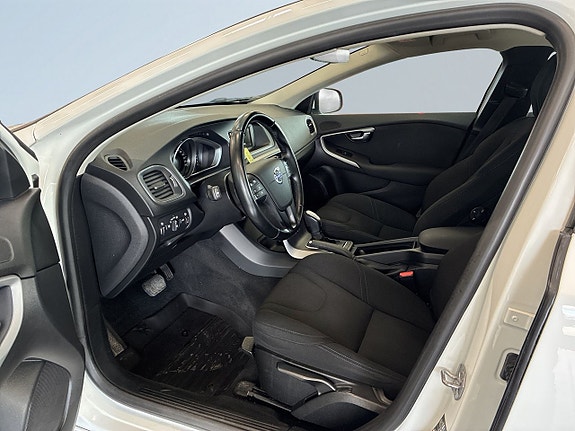 Volvo V40 7 of 21
