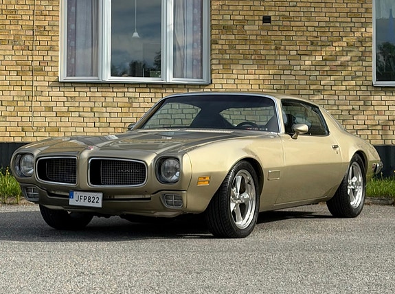 Pontiac Firebird 4 of 12