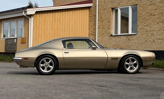 Pontiac Firebird 3 of 12
