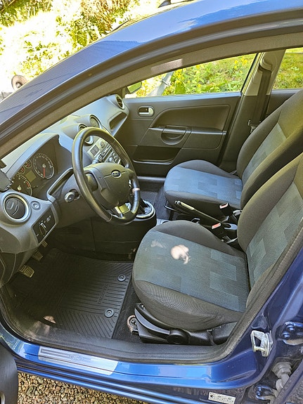Ford Fiesta 5 of 5