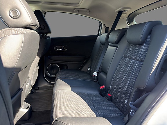 Honda HR-V 14 of 18