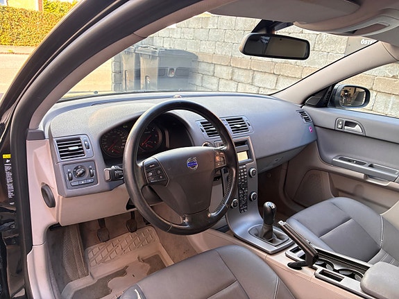 Volvo V50 12 of 19