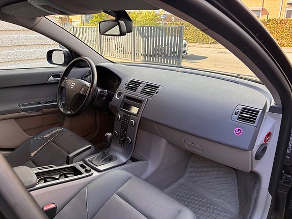 Volvo V50 14 of 19