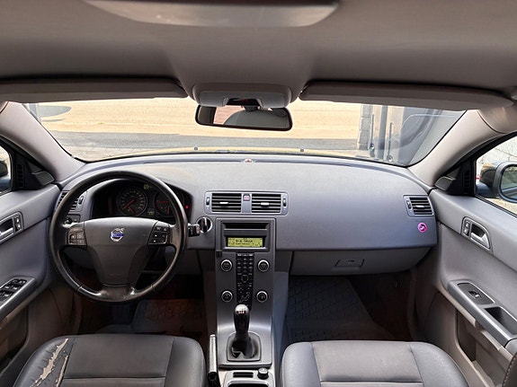 Volvo V50 10 of 19