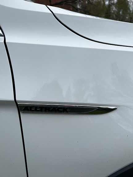 Volkswagen Passat Alltrack 4 of 20