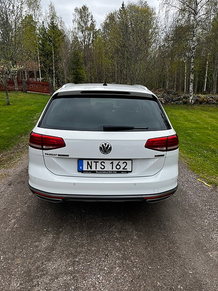 Volkswagen Passat Alltrack 9 of 20