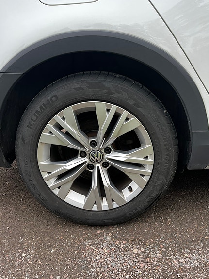 Volkswagen Passat Alltrack 5 of 20