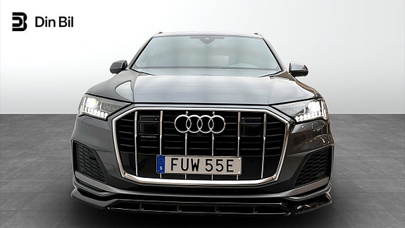 Audi Q7 4 of 5