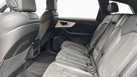 Audi Q7 18 of 18